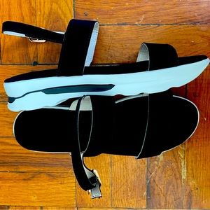 woman sandals size 9 /black new